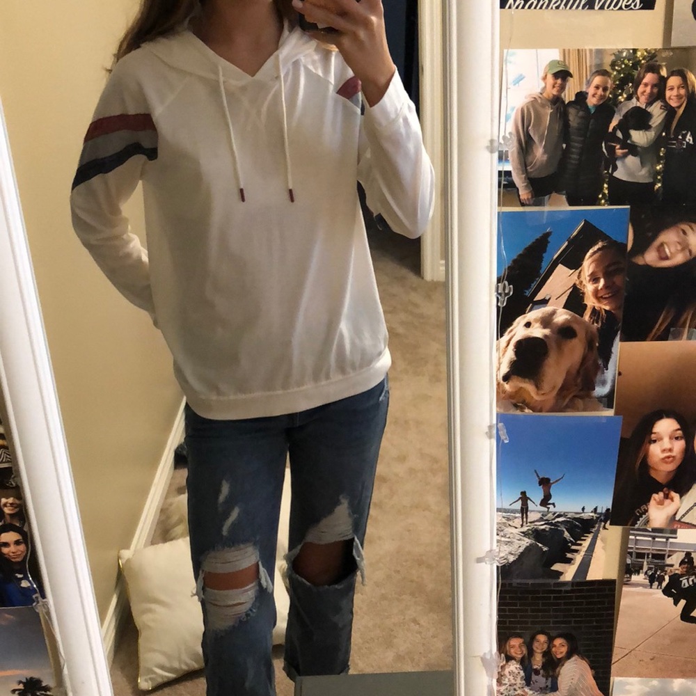 Women’s hooded long sleeve